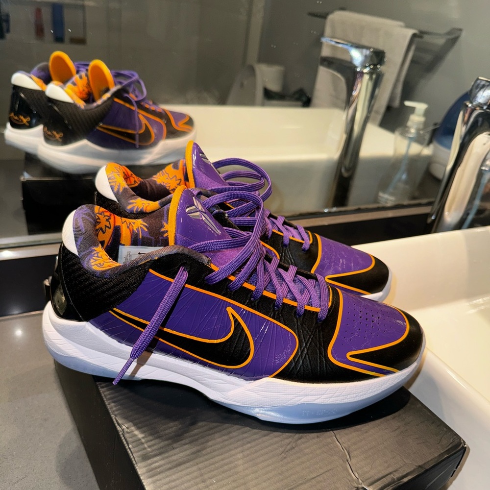 Nike Kobe 5 Protro 5x Champ Lakers sneakers mens size 11 brand new never worn
